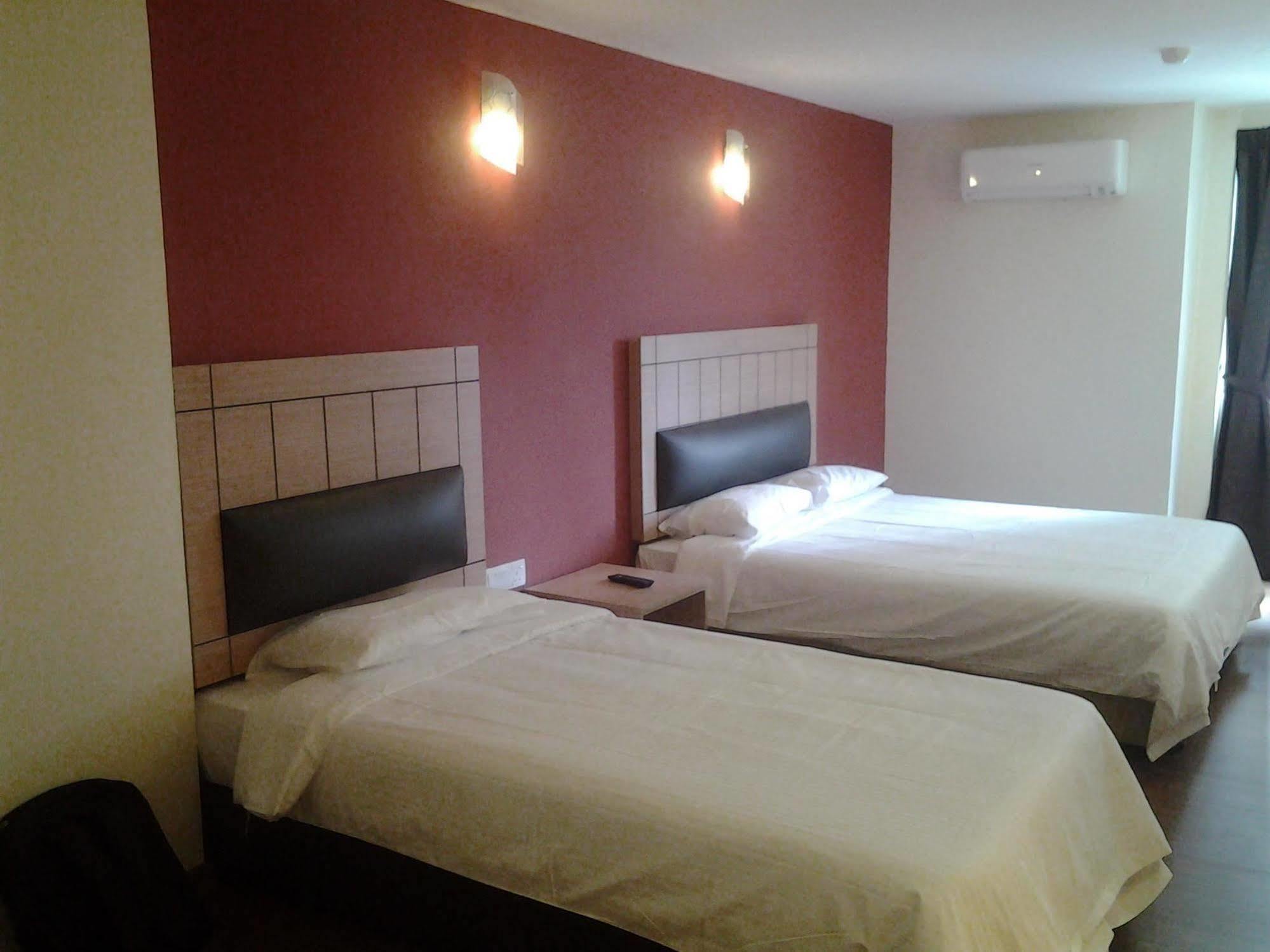 Smart Hotel Серембан  Экстерьер фото